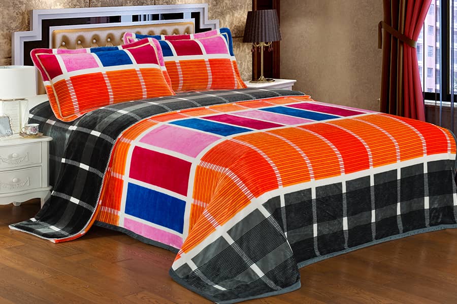 Custom Design Plaid Pattern Warm and Comfortable Plush Coral FleeceThrow