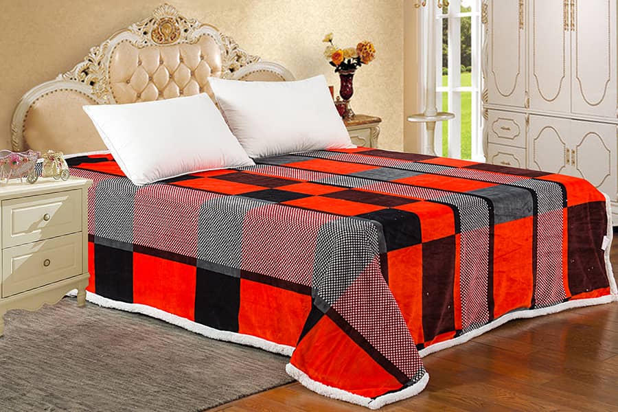 Yarn Luxury Feather 100% Polyester Knitted Baby Throw Blanket For Winter Travel 