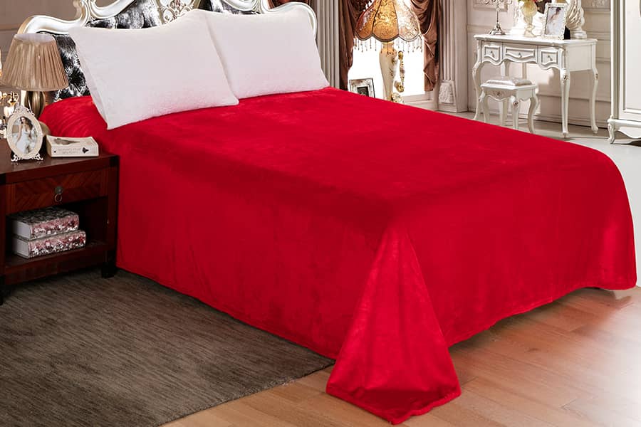 100% Polyester solid flannel fleece blanket in factory China 