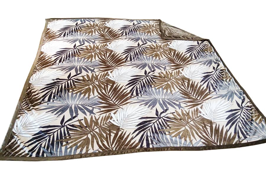 Flannel Fabric Quilt Is More Beautiful And Warm