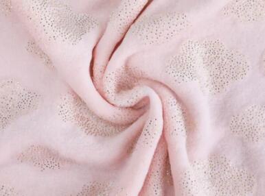 CORAL FLEECE SHOULD PAY SPECIAL ATTENTION IN DAILY USE DUE TO ITS FUNCTIONAL CHARACTERISTICS
